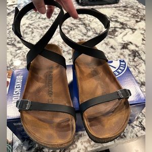 Yara Birkenstock Oil Leather Sandal (41)